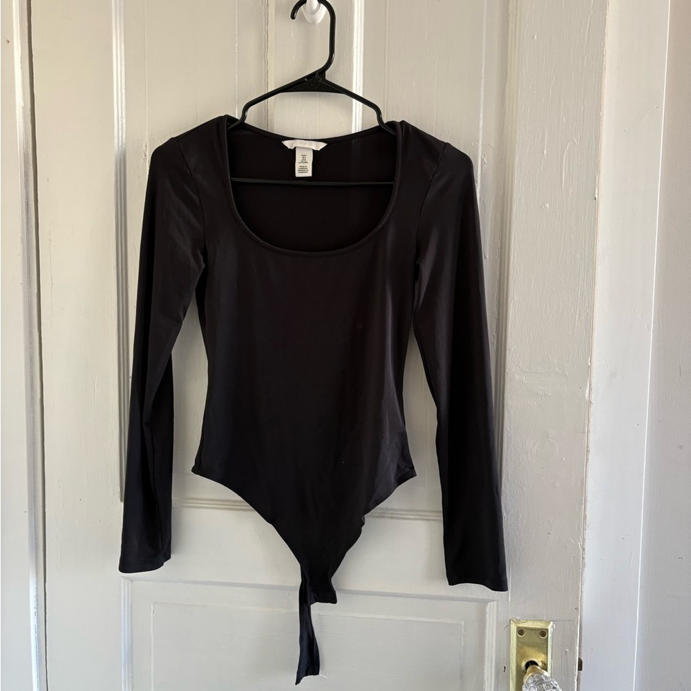 H&M Black Long-Sleeve Scoop-Neck Bodysuit